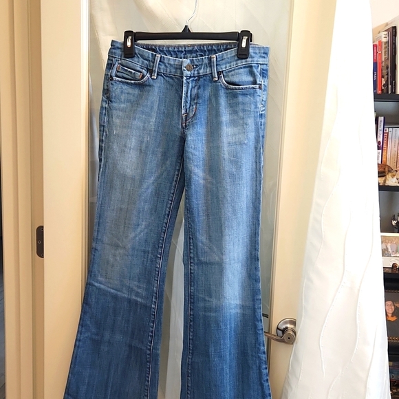 Citizens Of Humanity Denim - Citizens of Humanity Faye Low Waist Full Leg Blue Jean